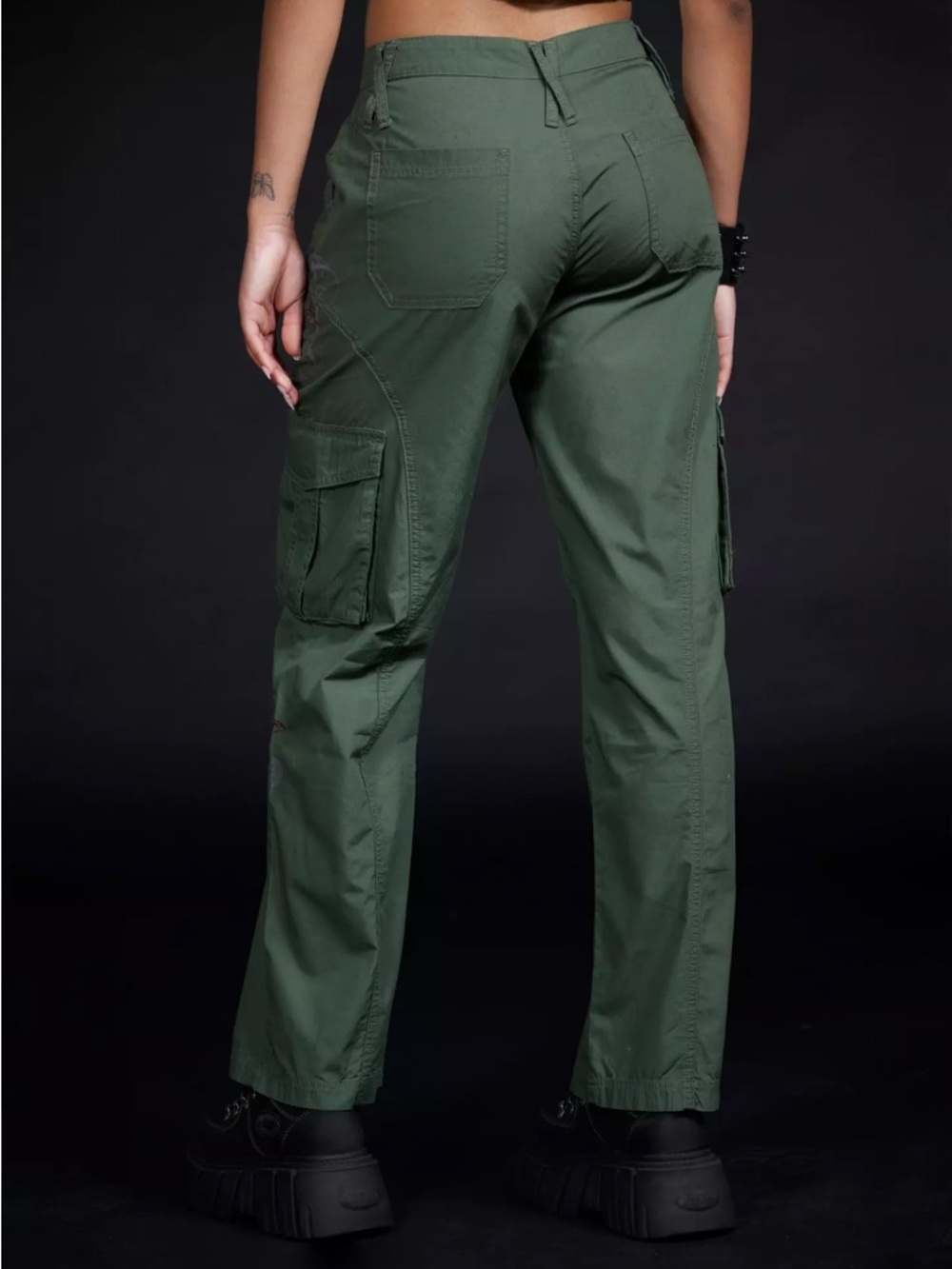 Hot Topic Graffiti Skull Girls Cargo Pants - Picture 4 of 7